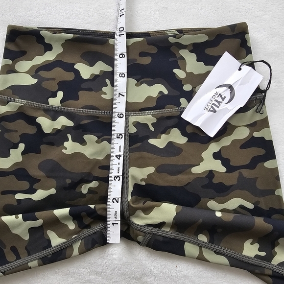 NWT Zyia Active Camo 7/8 Leggings Size 4 & 6 Light Green Reflective Soft & Snug - Picture 8 of 15